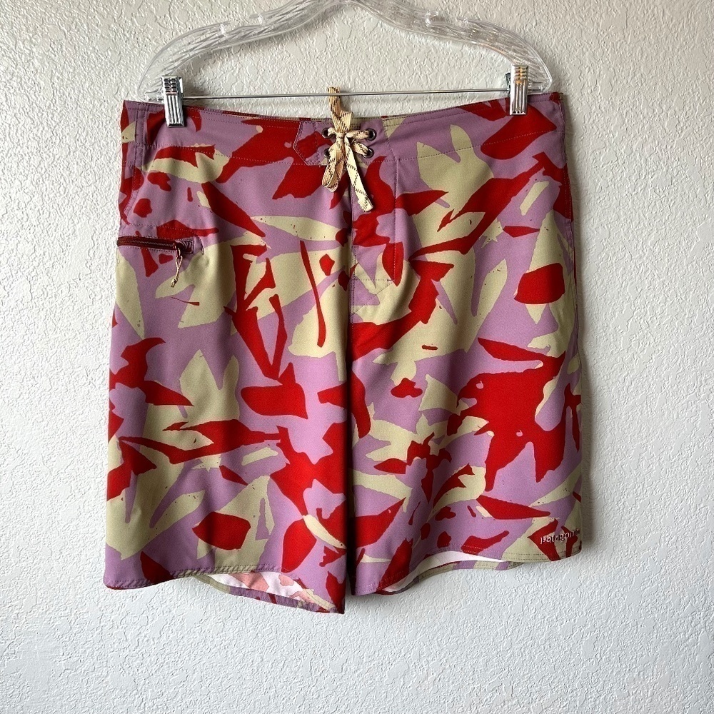 Patagonia wavefarer board shorts/ trunks